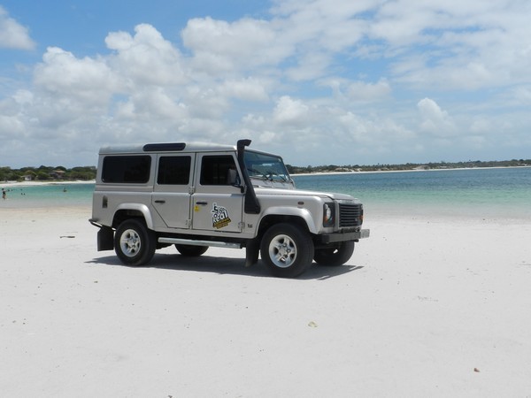 Passeio de 4x4 na lagoa