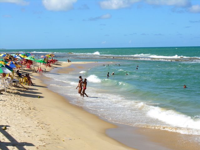 praia dos artistas ensolarada